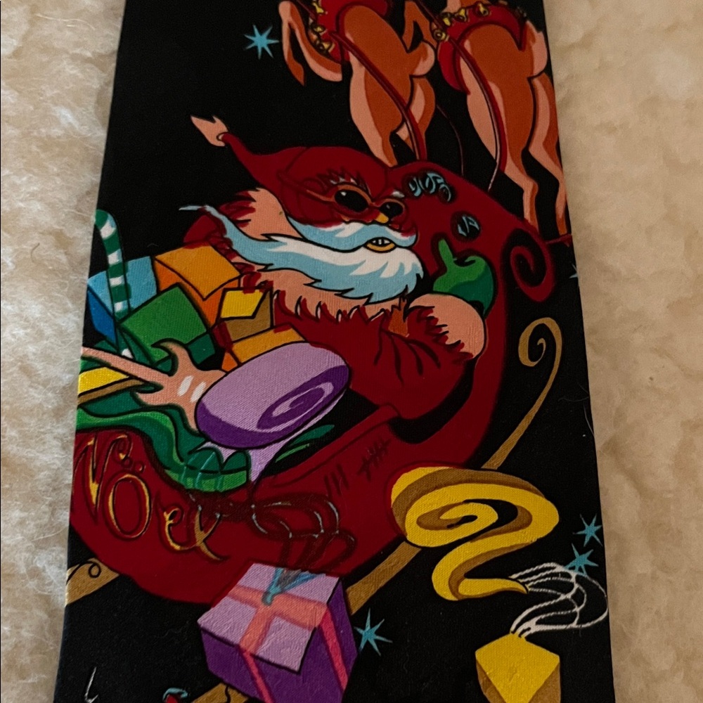 Addiction Black Tie with Santa and Gifts Design